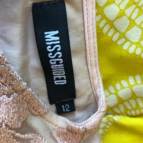 Missguided Lace Sheath Dress - Picture 5 of 8